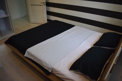 Apartment On Manshuk Mametovoi 21