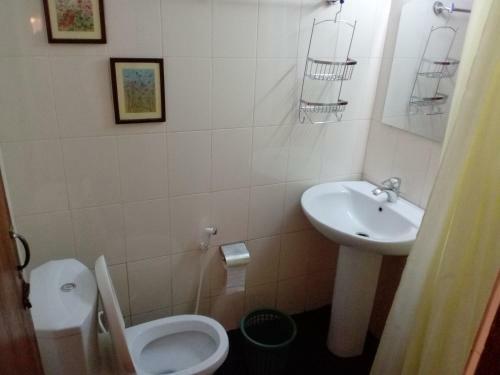 Hostal Budget Vacation Bungalow With Pool By Abha