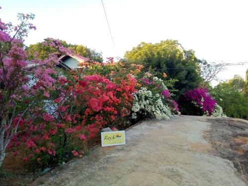 Bed & Breakfast Rockvilla Homestay And Bnb