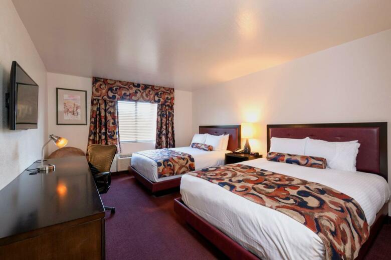 Hotel Canyon Plaza Resort