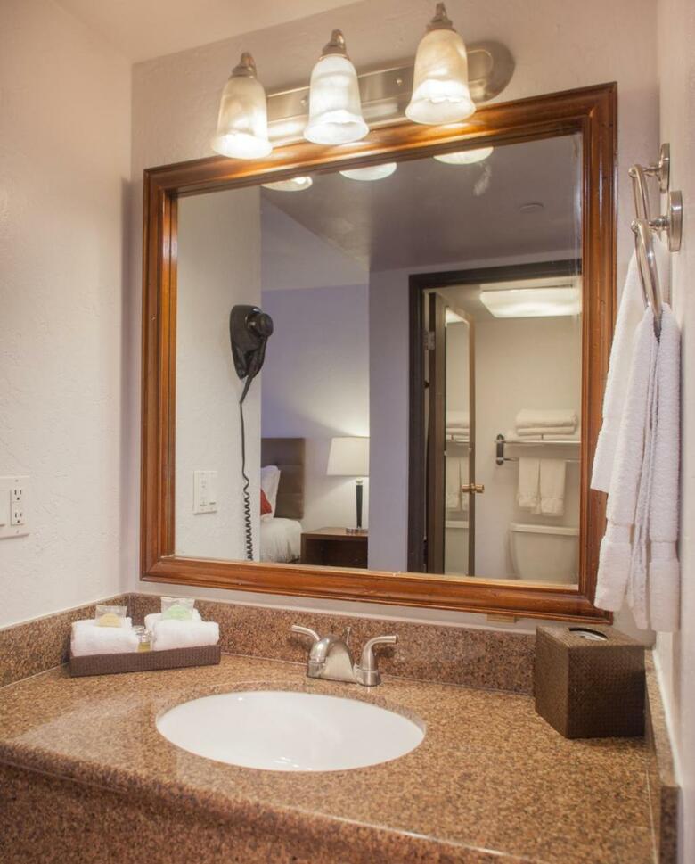 Hotel Canyon Plaza Resort