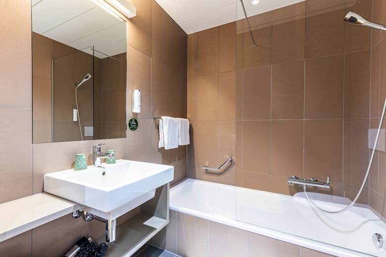 Discovery Hotel