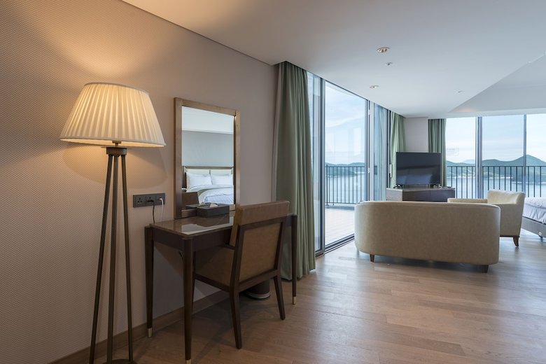 Stanford Hotel&resort Tongyeong