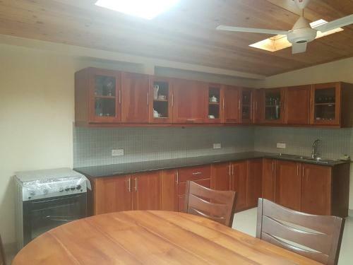 Villa 207/5, Chinthana Road