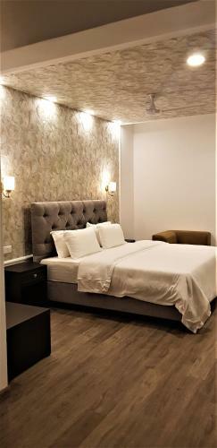 Hotel Green Court