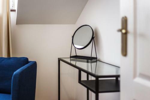 Lux Old Town Apartment
