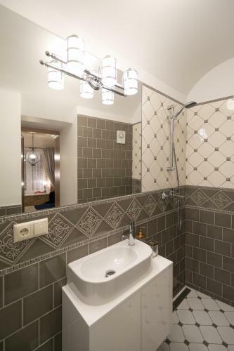Old Town Apartment