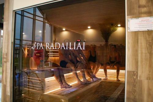 Hotel Radailiu Dvaras - Dinosaur Park