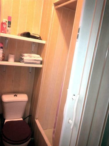 Kitty Apartment, Train Station 300m, Bus Station 200m