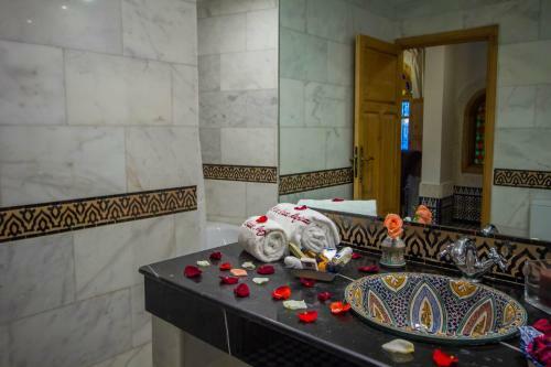 Hostal Riad Marjana Suites & Spa