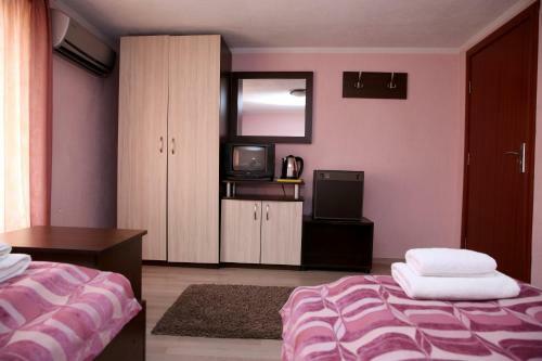 Hotel St.st. Constantine And Helena