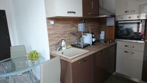 Park Apartments & Rooms Popovi