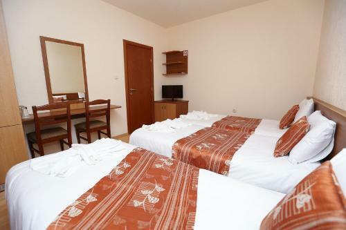 Hostal Guest Rooms Vais