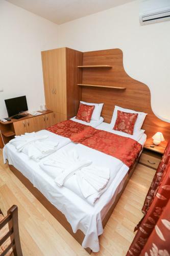 Hostal Guest Rooms Vais
