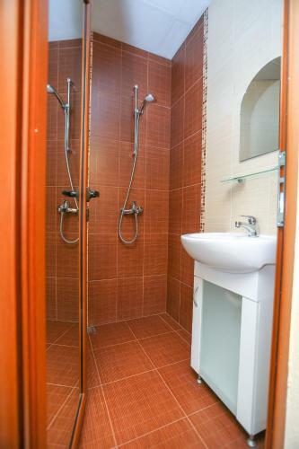 Hostal Guest Rooms Vais