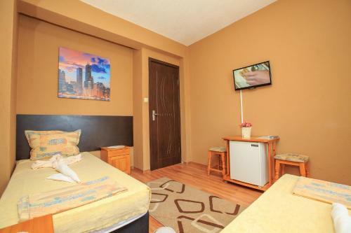 Hostal Guest House Amore