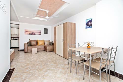 Apartments Villa Popovic
