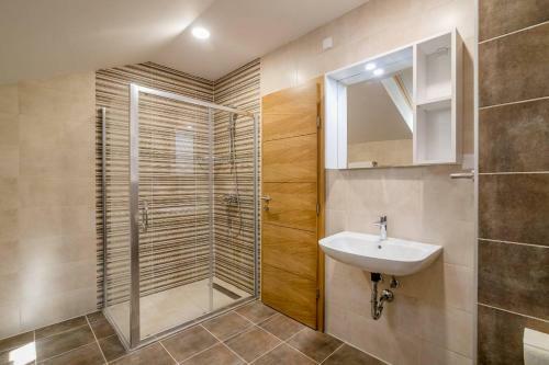Apartmani Luka Meljine