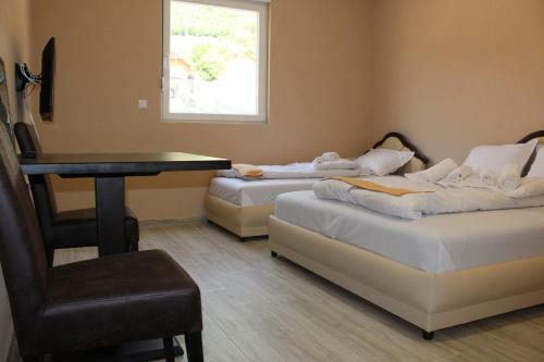 Hostal Guesthouse Eko Piva