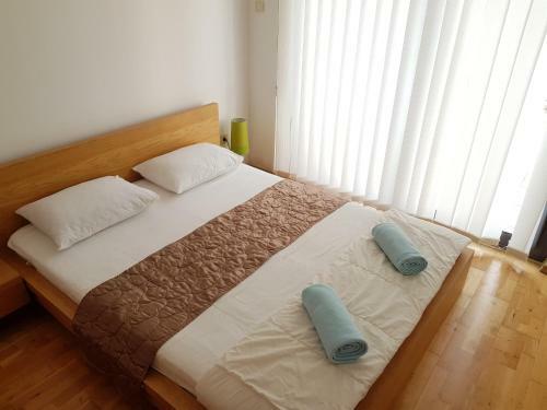 Leea Apartments
