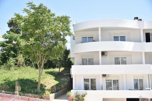 Hostal Guest House Casa Pineta