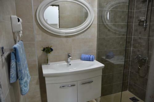 Hostal Guest House Casa Pineta