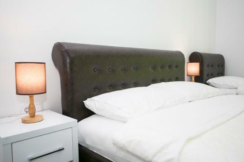 Zara Apartments