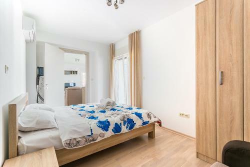 Primus Apartments Impera