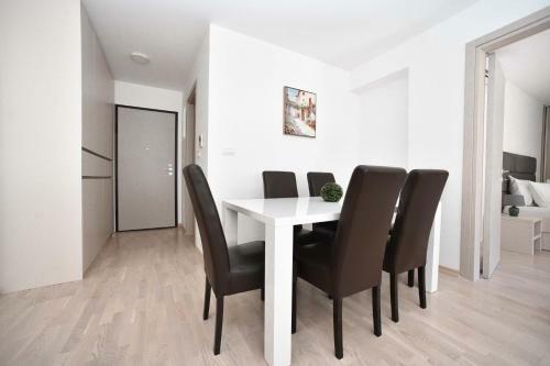 Luxury Fontana Apartments