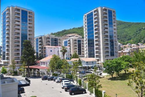 Luxury Fontana Apartments