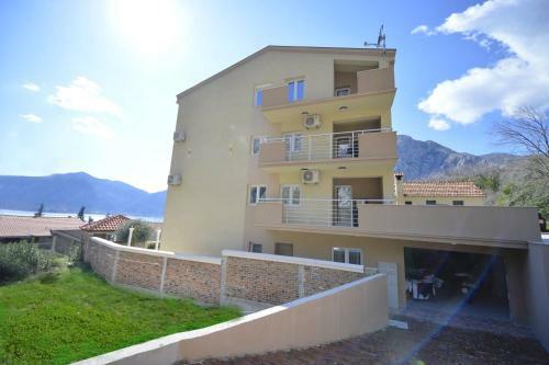 J & P Apartments Orahovac