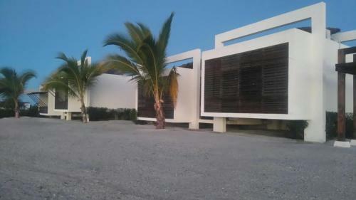 Hotel Mangrove Inn