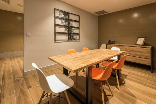 Jinhold Hotel & Serviced Apartment