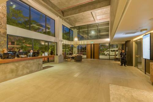 Jinhold Hotel & Serviced Apartment
