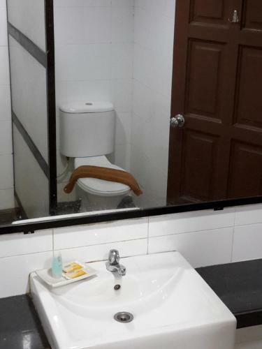 Hotel Tanjung Demong Beach Resort