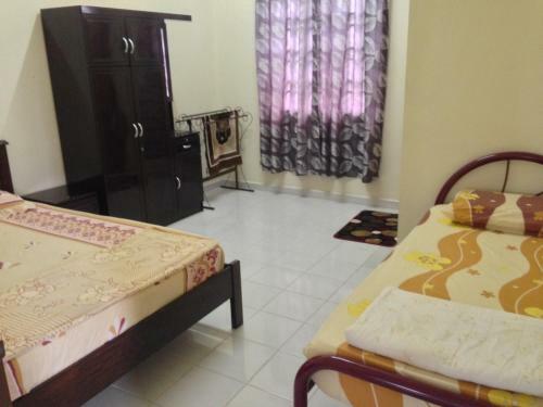 D'embun Homestay Airport Lodge
