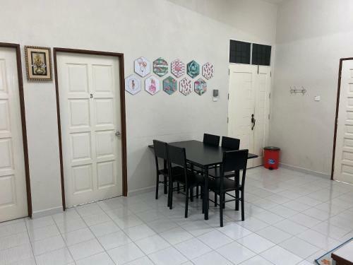 D'embun Homestay Airport Lodge