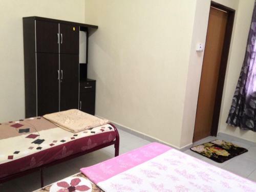 D'embun Homestay Airport Lodge