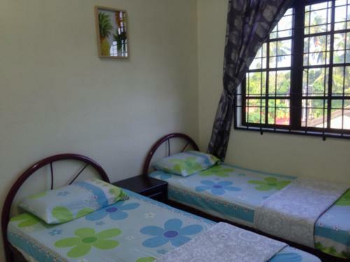 D'embun Homestay Airport Lodge
