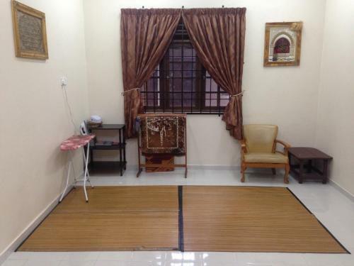 D'embun Homestay Airport Lodge