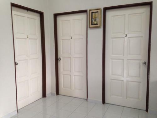 D'embun Homestay Airport Lodge