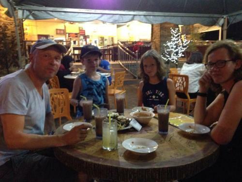 D'embun Homestay Airport Lodge