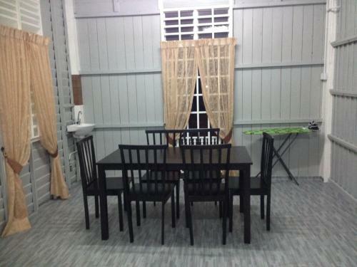 Hostal Ila Homestay Kuala Besut Jetty