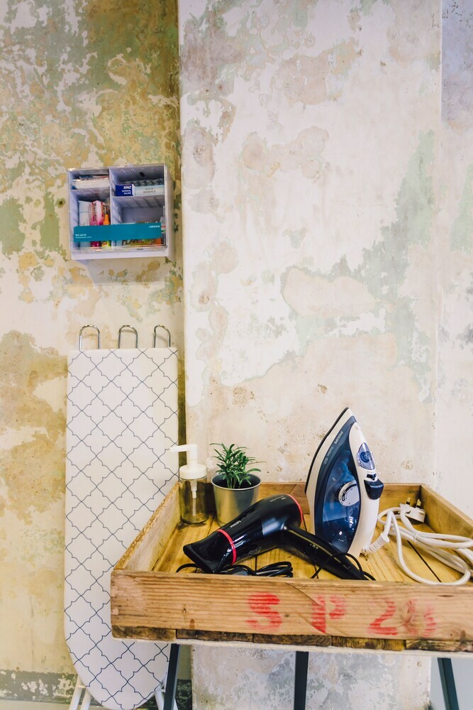 Hostel Ah Wai, Hostel Ah Zhi