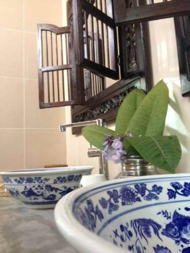 Balik Pulau Booklodge B&B