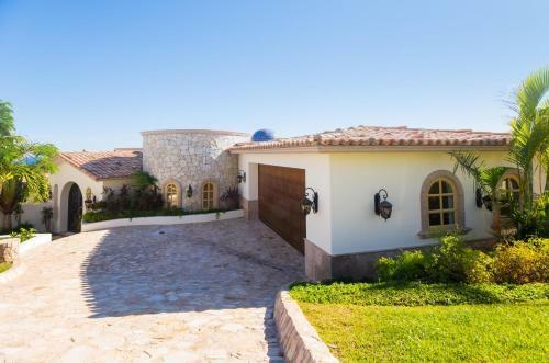 Luxurious Golf Getaway For 14, Villa De Los Faros