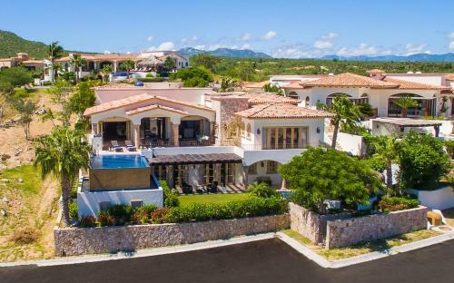 Luxurious Golf Getaway For 14, Villa De Los Faros