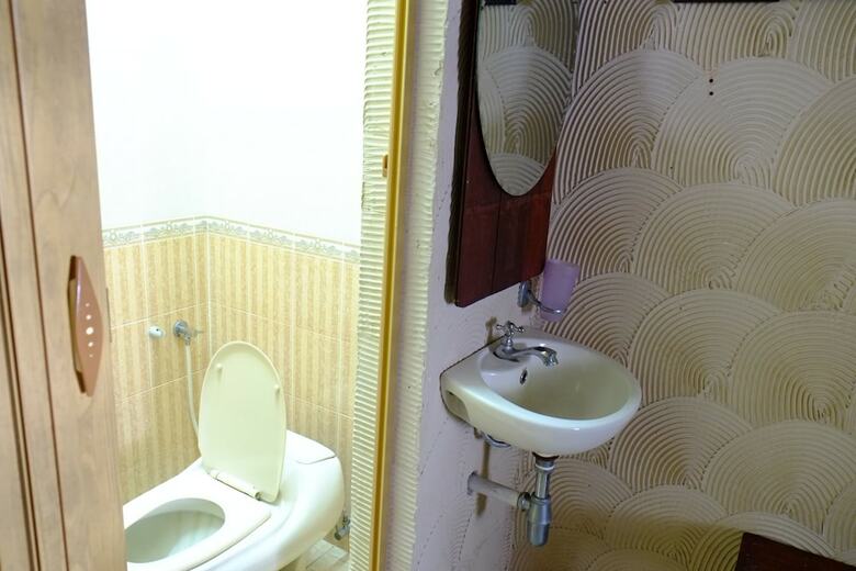 Hotel Tnt Novelty House