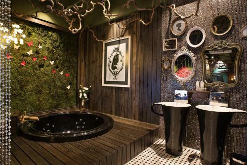 Vangohh Eminent Hotel & Spa