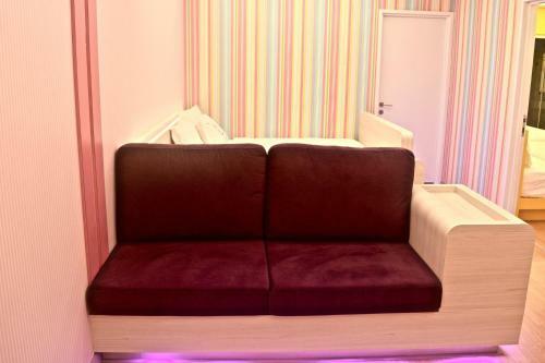Iconic Suites & Pods Hotel